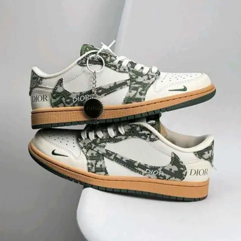 Nike air jordan 1 low x Dioor Travis Scott