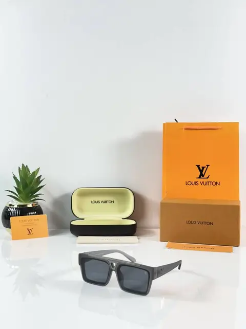 LV 1984 Mate Grey