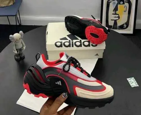 Adidas Wonder Runner Turbo Red
