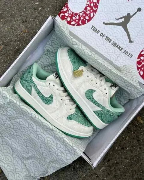 Nike Air Jordan 1 Low Year Of The Snake 2025 (2432)