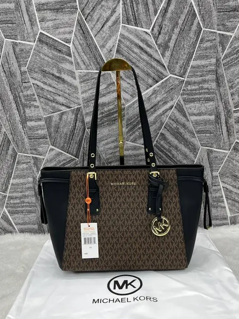 Michael Kors Voyager Premium Highend With DustCover