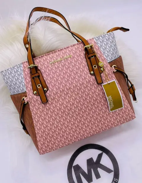 Michael Kors Voyager Tote Side Pocket With DustCover