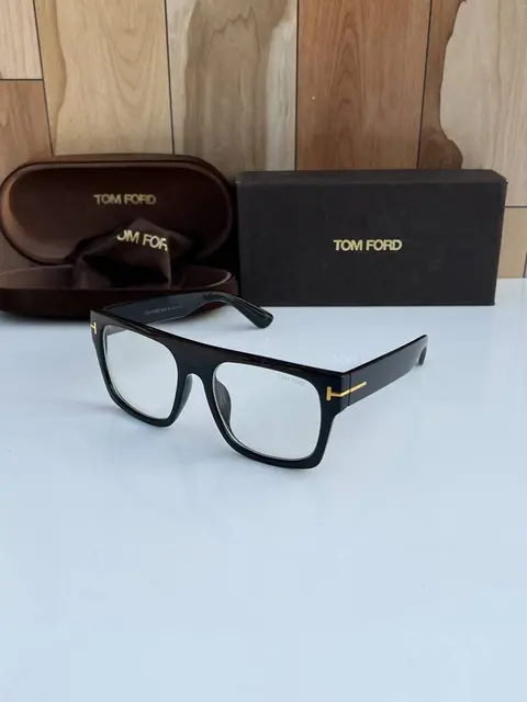 Tomfor 1922 black plano