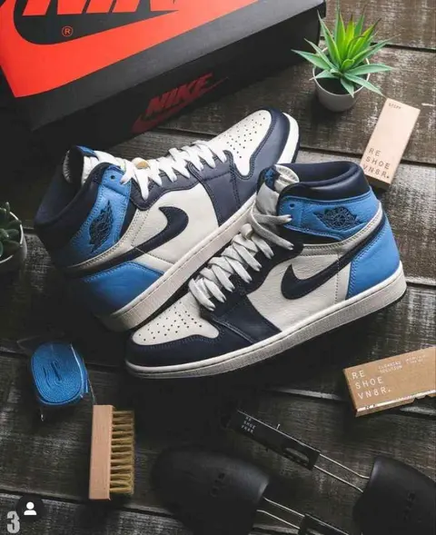 Air Jordan 1 Retro High OG ObsidianUniversity Blue