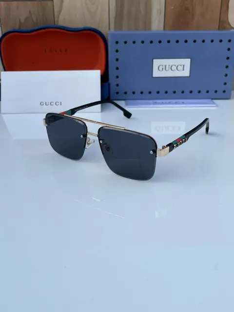 Gucci 1236 gold black