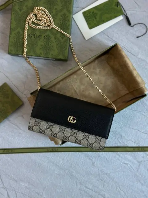 Gucci 73 GG Supreme ChainWallet With OriginalBox DustCover