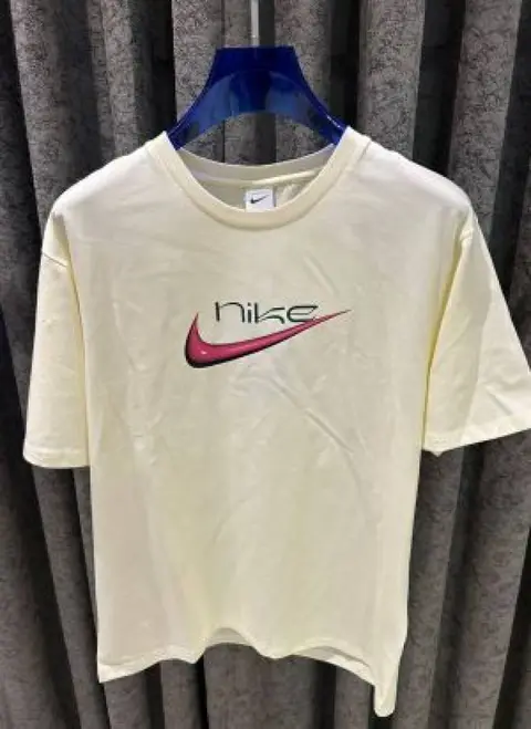 Nike IMPORTED STORE ARTICLE T-SHIRT