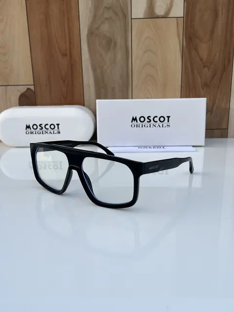 Moscot 5670 black plano