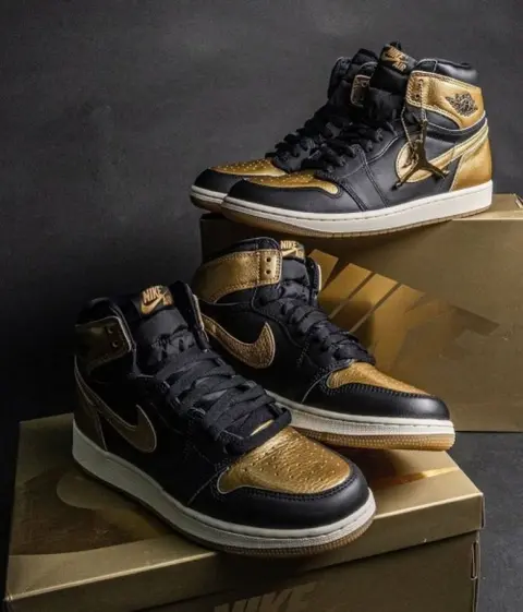 Air Jordan 1 Retro High OG Black And Gold