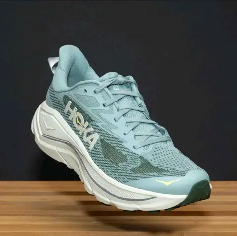 Hoka Challenger 8 Jade Truffle Salt