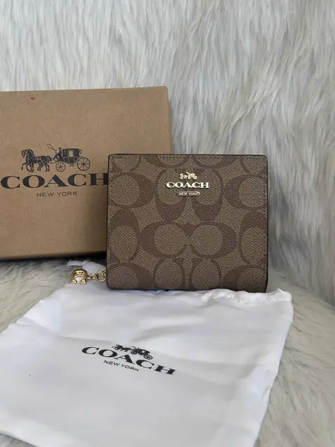 Coach Snap Wallet Apricot Edition Coded With OriginalBox DustCover Tags