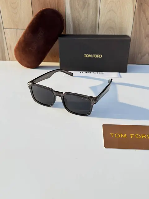 Tom forr 826 glossy grey black