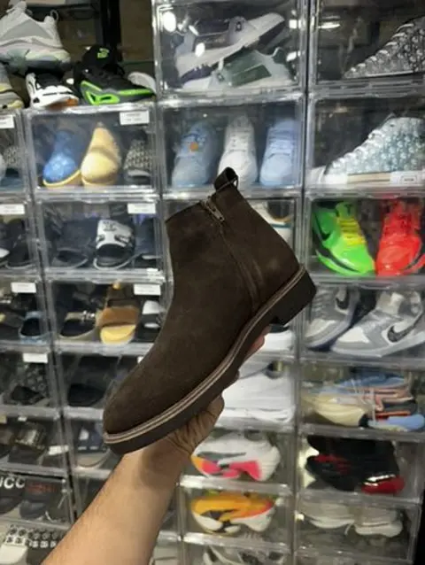 Zarraa Chain Chelsea Suede Brown