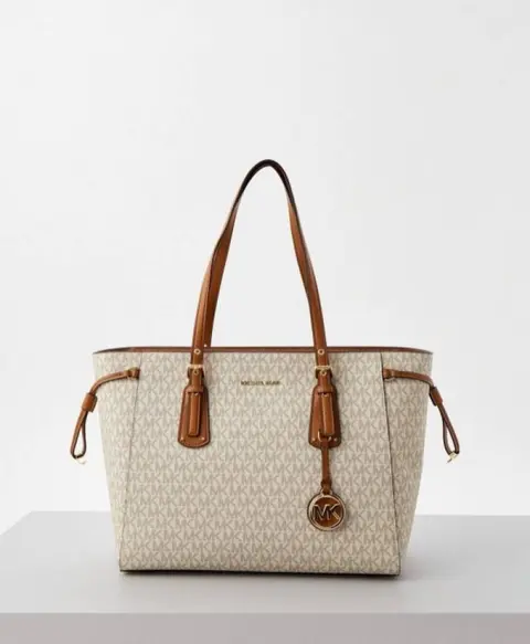 Michael Kors MK Voyager Premium Quality Tote Bag With Dust Bag (White - 1116)