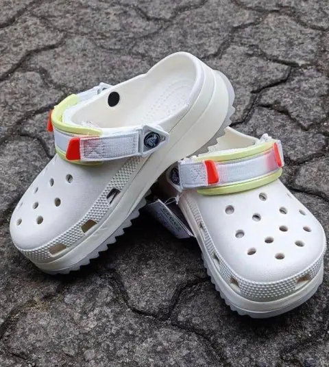 Crocs Classic Hiker Clogs White