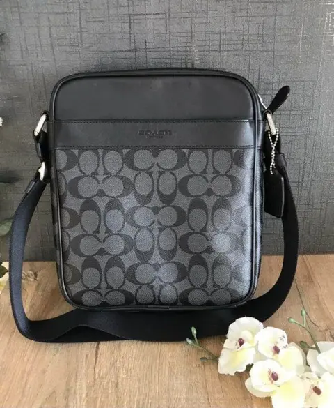 Coach Houstan Man Crossbody Bag With DustCover