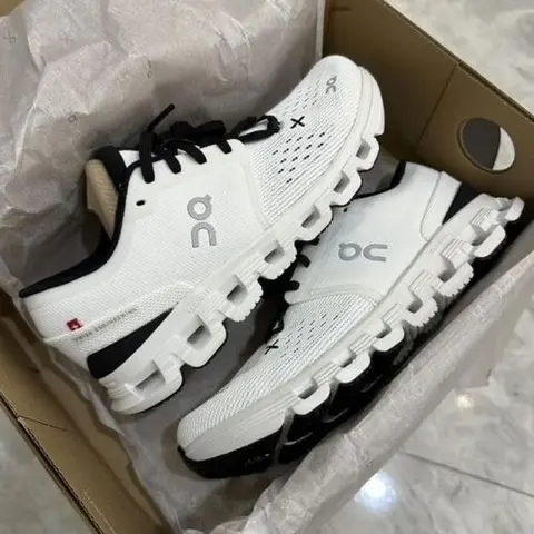 On Running Cloud x 4 Training White