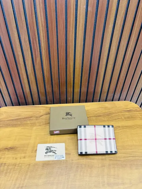 118 BURBERY PREMIUM QUALITY WALLET