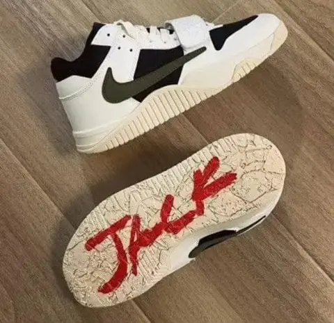 Travis Scott x Jordan Jumpman Jack Trainer olive