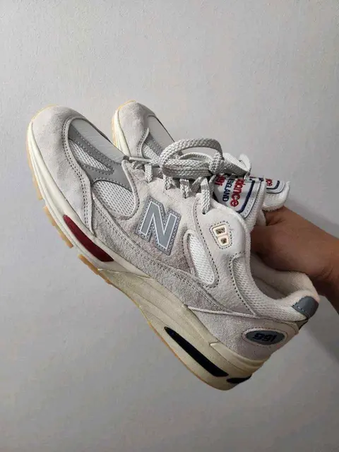new Balanccee 991 V2 Vintage Sport