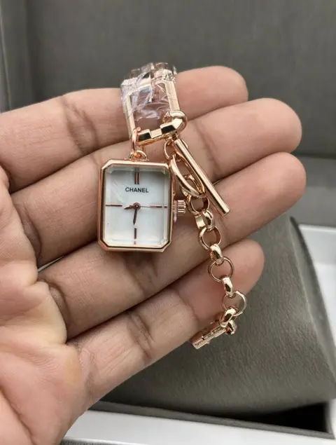 Chanel WATCH 150