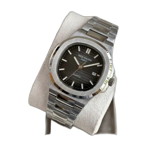 Patek philipppe e Nautilus - front view