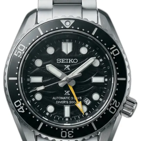 Seiko Prospex 1968 Heritage GMT Silver Black Dial - dial close-up