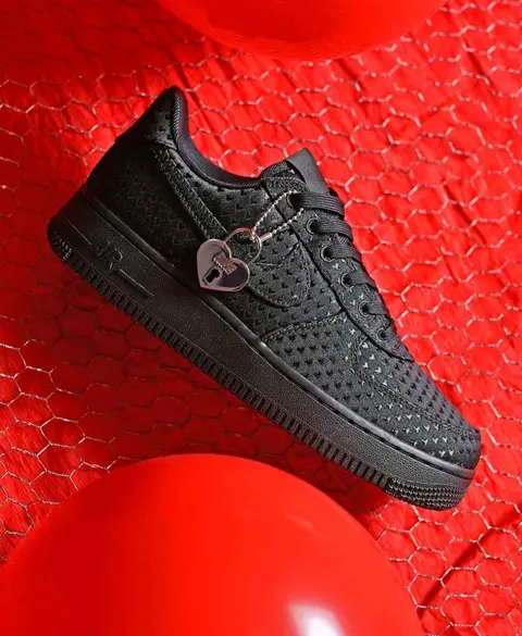 Nikkee. Air Force 1 Low Valentines Day Locket