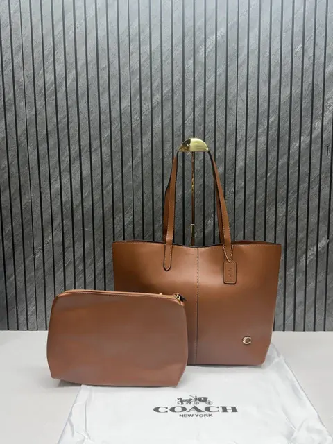 Coach Tan Brown North Tote With DustCover & Pouch