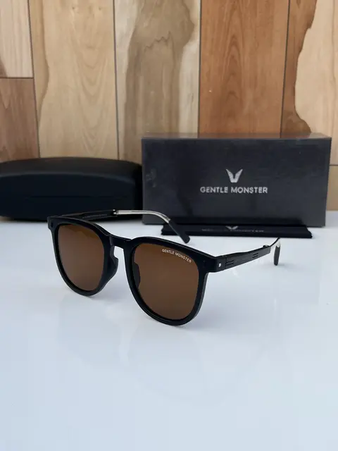 Gentle monster folding black brown