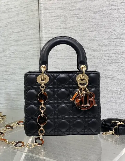 Dior CB Lady Diyorr Highend Quality With Red Charm & 2 Belt Super Premium With OriginalBox & CarryBag Packing (NoReturn)
