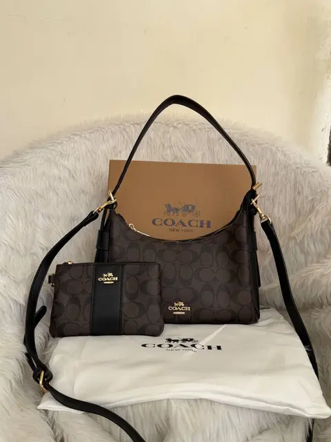 Coach 01 Laurel Hobo Shoulder Combo With Wristlet Wallet Original Box Packing