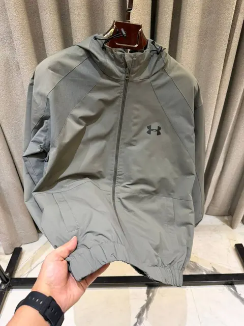 Under Armor Bomber Jacket Grey