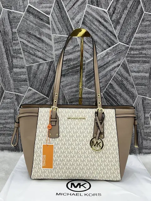 Michael Kors Beige-Khakhi Voyager Tote With OriginalDustCover Premium