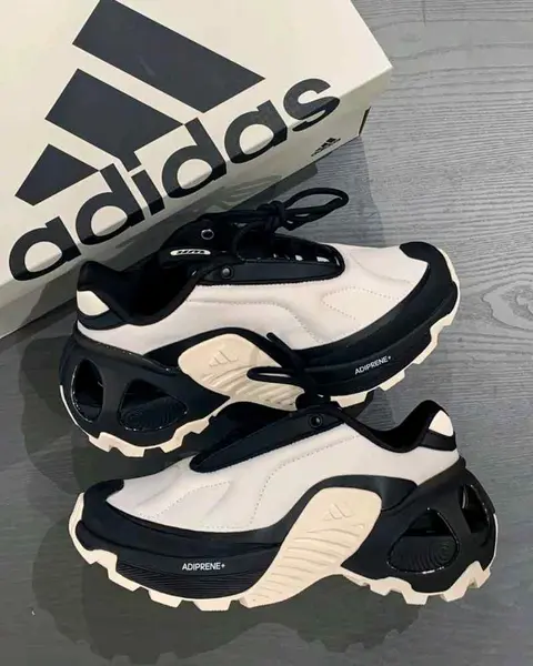 Adidas Wonder Runner White Black