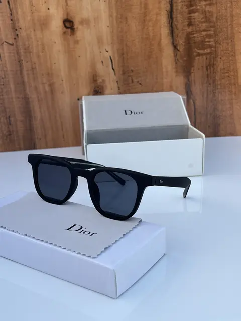 Dior 146 matt black