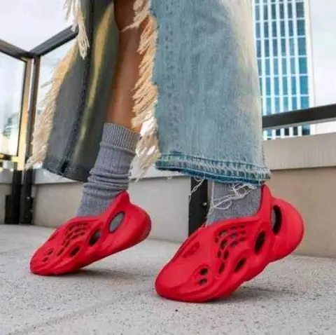 Adidas Yeezy Foam Runner Vermilion