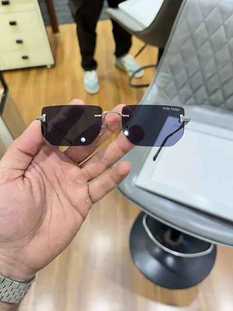 Tomfor 448 silver black