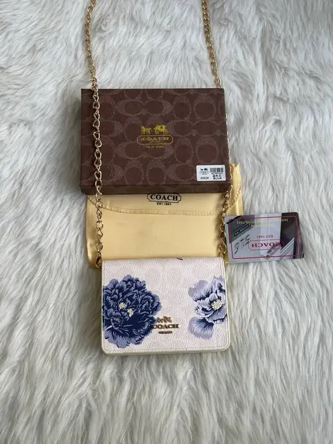 Coach 122 BlueFlower ChainOnWallet With OriginalBox DustCover BrandCard