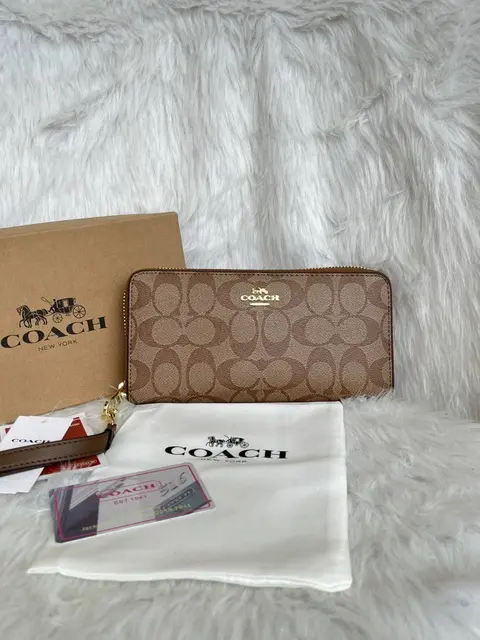 Coach 12-1 Premium quality zipper Wallet With Box Tags DustCover Highend Quality
