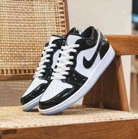 Air Jordan 1 Low Concord
