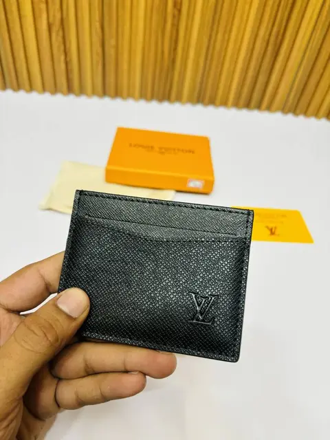 143 LV LOIUS VUTTON PREMIUM QUALITY CARD HOLDER WALLET