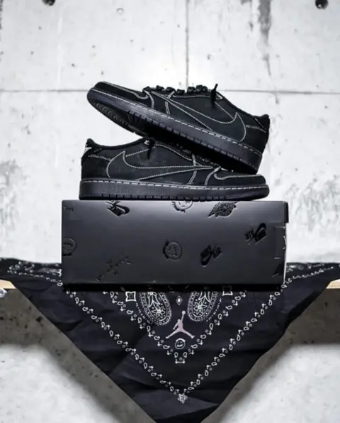 Travis Scott x AJ1 Low Black Phantom Semi UA Quality 1036