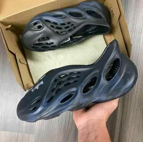 Adidas Yeezy Foam Runner Mineral Blue