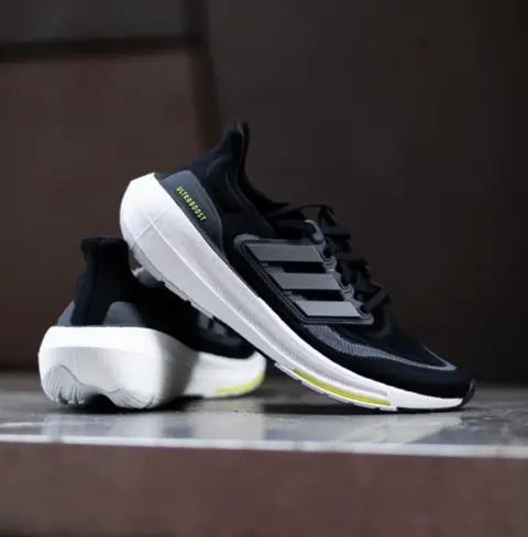 Adidas Ultra Boost 23 Light Black Neon...