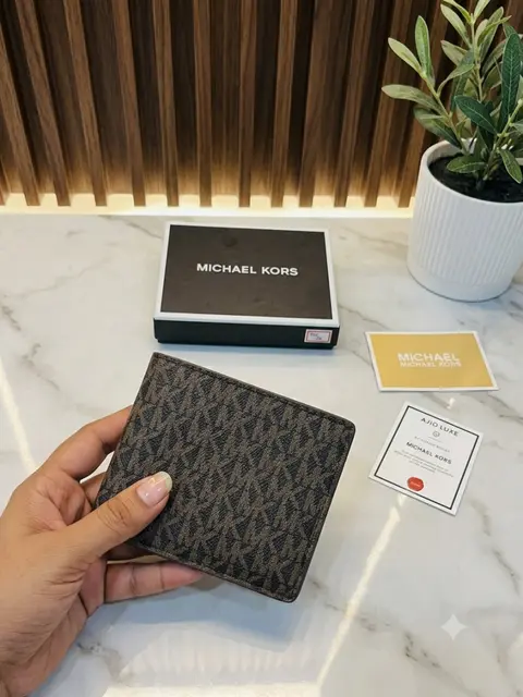 111 MK MICHAEL KORRS PREMIUM QUALITY WALLET