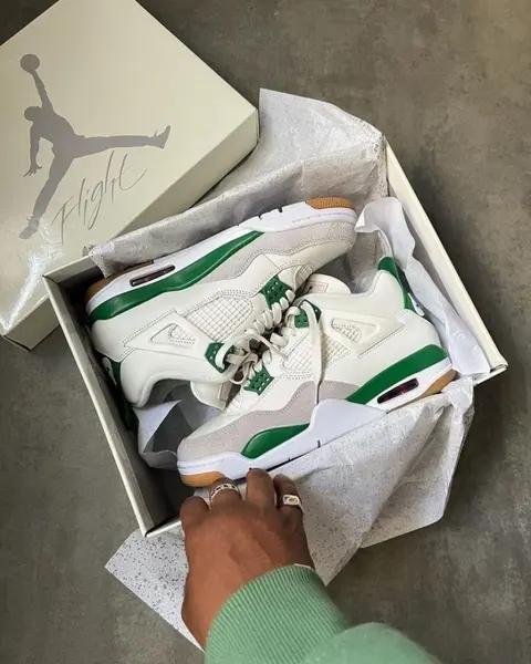 Nike Air Jordan Retro 4 Pine Green