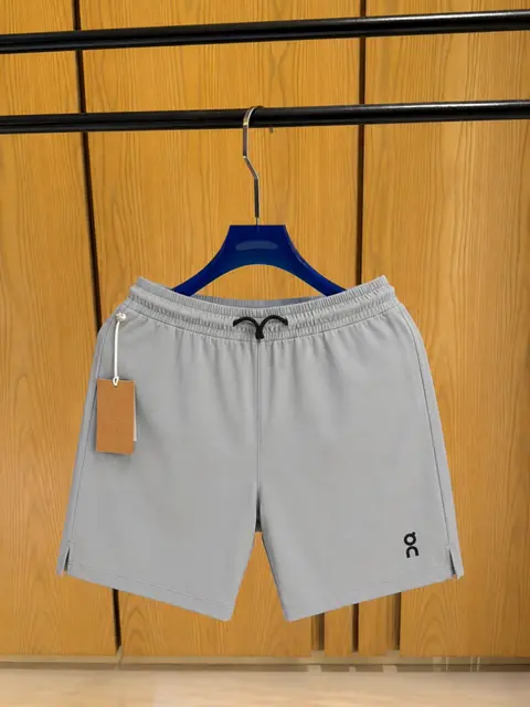 On Cloud IMPORTED STORE ARTICLE SHORTS