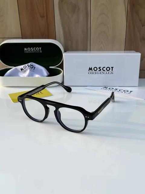 Moscot 1077 black plano