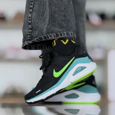 Nike Structure 26 Black Green White 1157